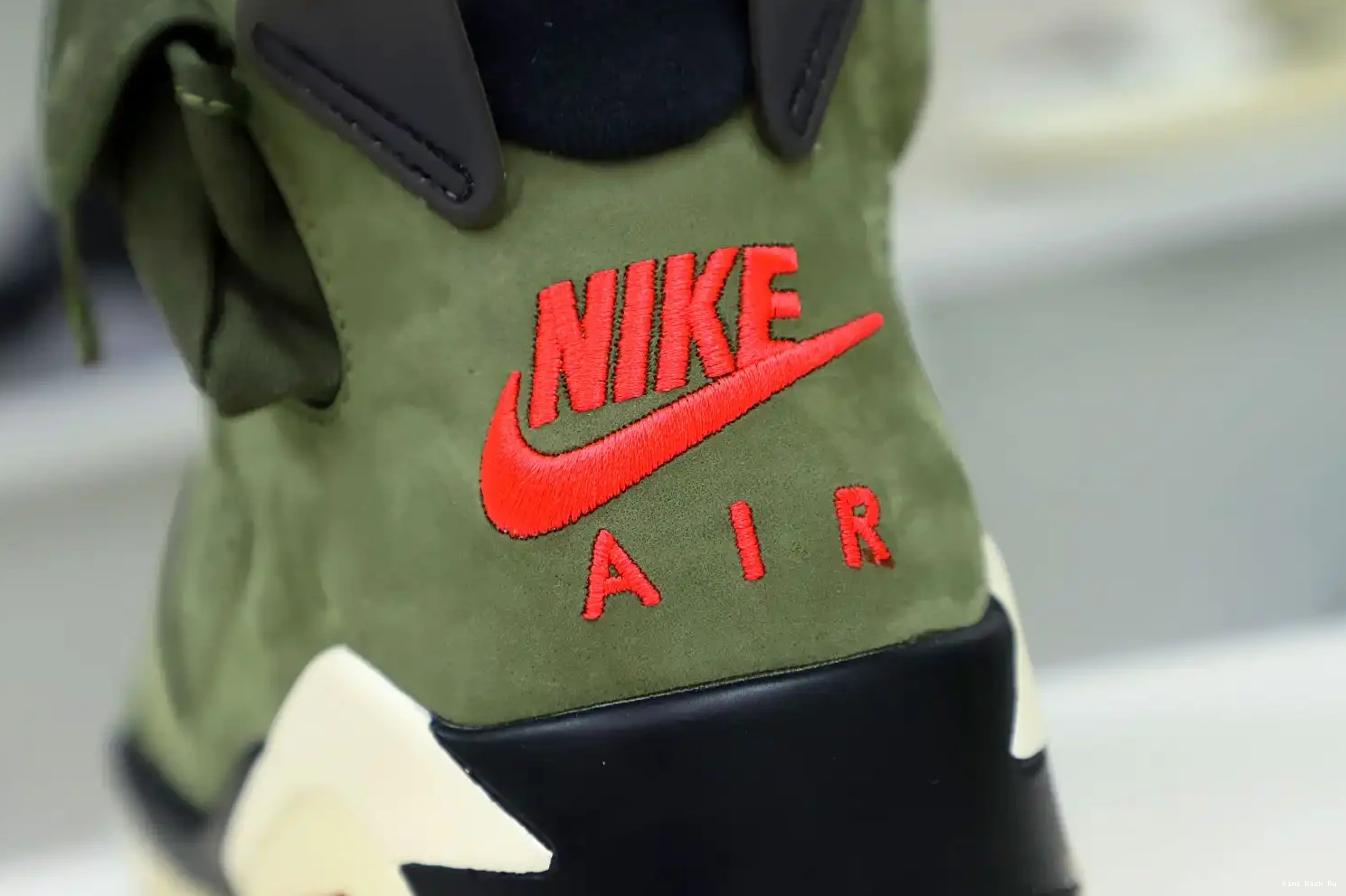 RETRO AIR 6 Kimikick 'OLIVE' TRAVIS SCOTT JORDAN X 0701